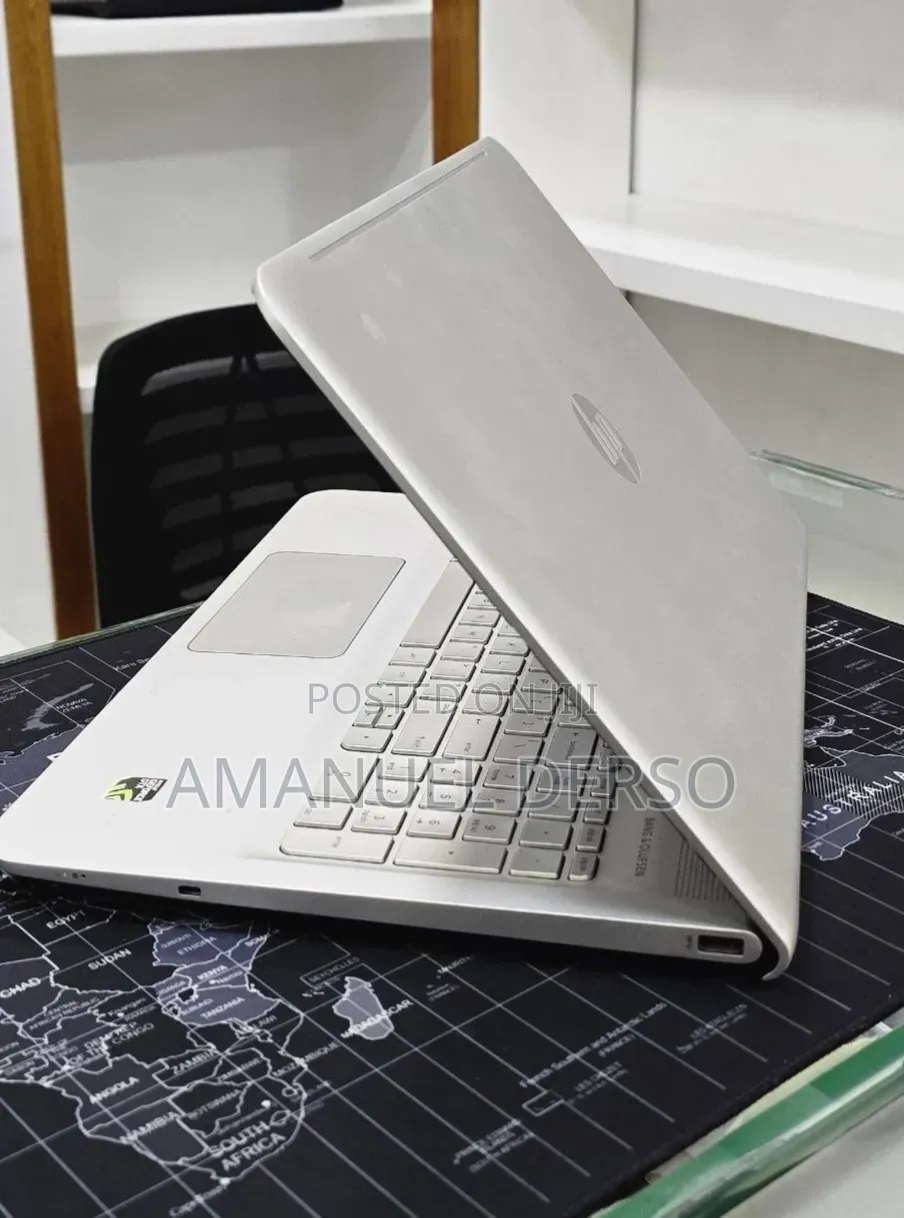 New Laptop HP Envy x360 12GB Intel Core i5 SSD 128GB