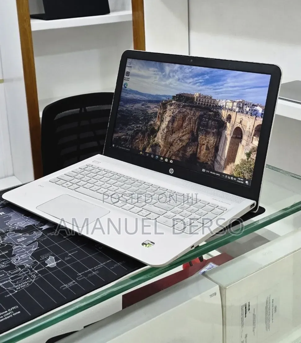 New Laptop HP Envy x360 12GB Intel Core i5 SSD 128GB