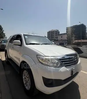 Toyota Fortuner 2012 White