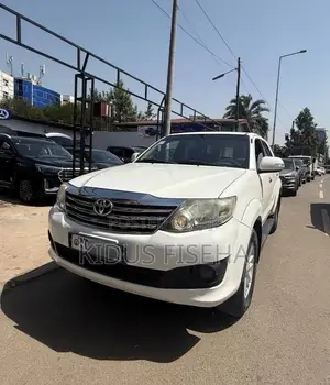 Toyota Fortuner 2012 White