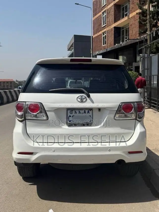 Toyota Fortuner 2012 White