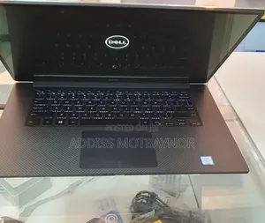 New Laptop Dell XPS 15 16GB Intel Core i9 SSD 512GB