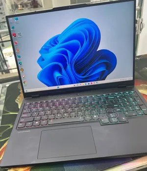 New Laptop Lenovo Legion Pro 7 32GB Intel Core i9 SSD 1T
