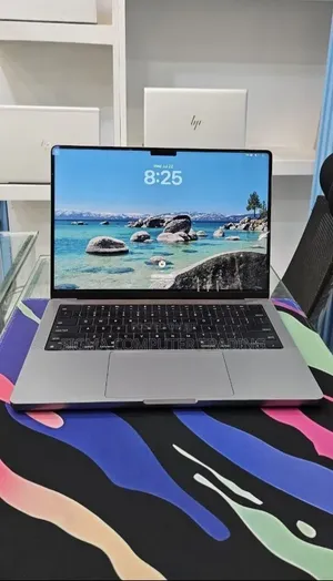 New Laptop Apple MacBook Pro 2023 M3 8GB Apple M3 SSD 512GB