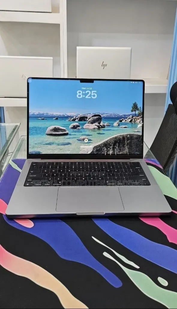 New Laptop Apple MacBook Pro 2023 M3 8GB Apple M3 SSD 512GB