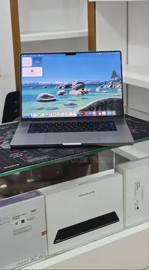 New Laptop Apple MacBook Pro 2021 M1 32GB Apple M1 Pro SSD 512GB