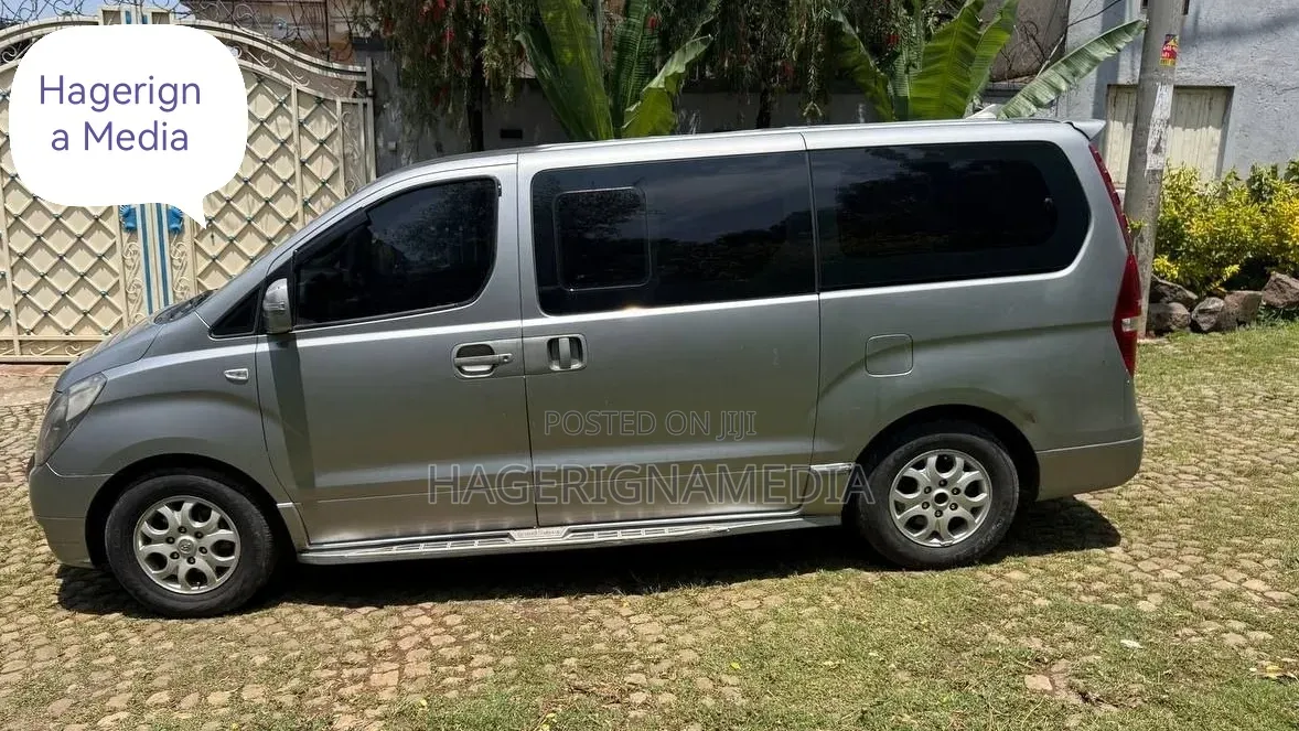 Hyundai Starex 2013 Silver