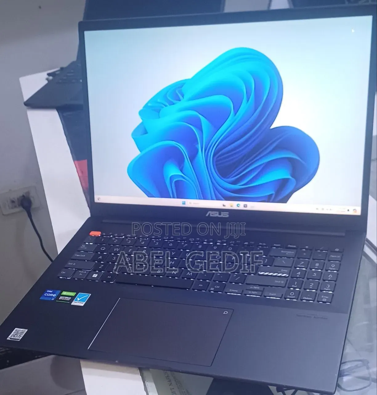 New Laptop Asus VivoBook 15 X505BA 16GB Intel Core i7 SSD 512GB