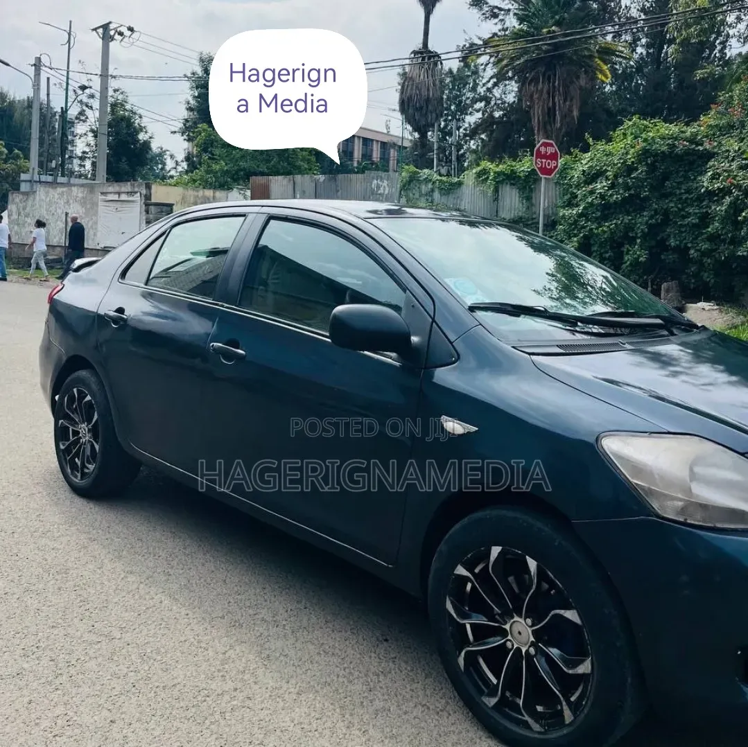 Toyota Yaris 2007 Gray