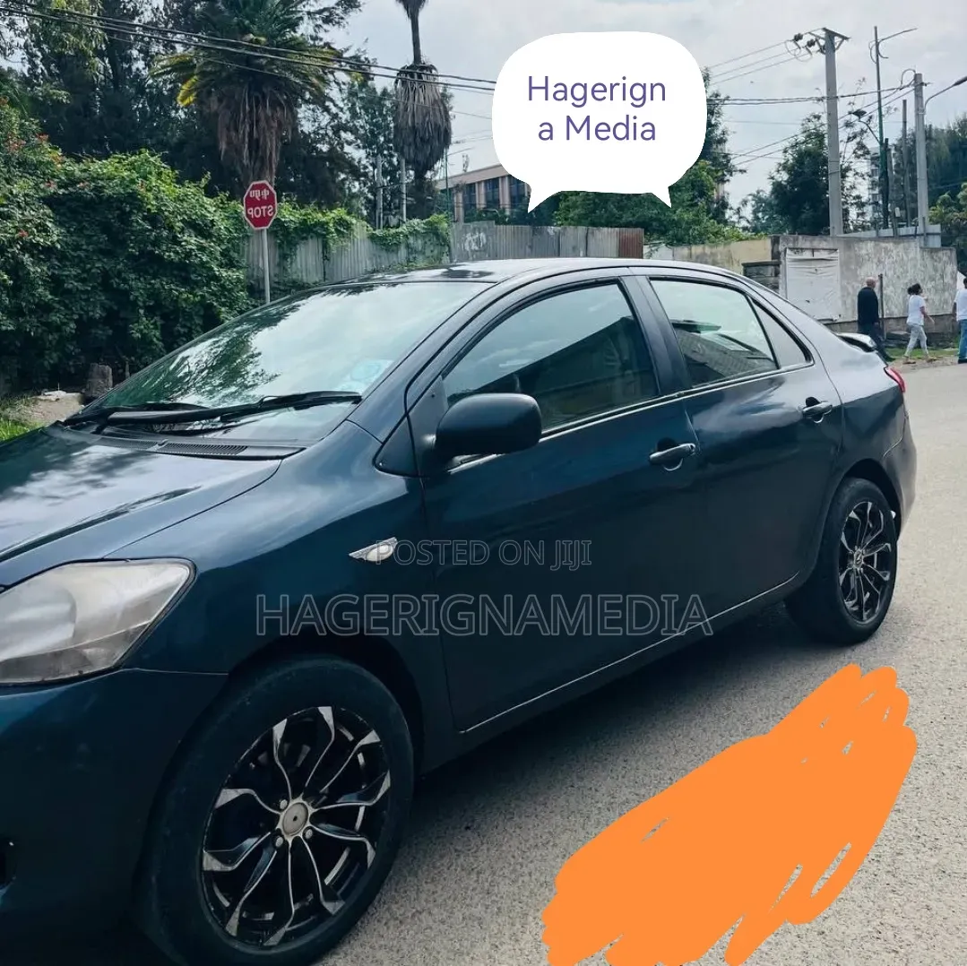 Toyota Yaris 2007 Gray