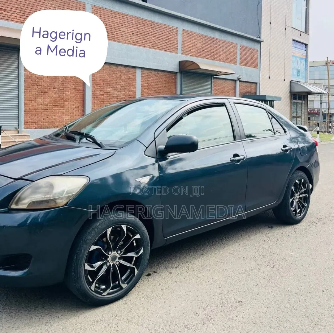 Toyota Yaris 2007 Gray