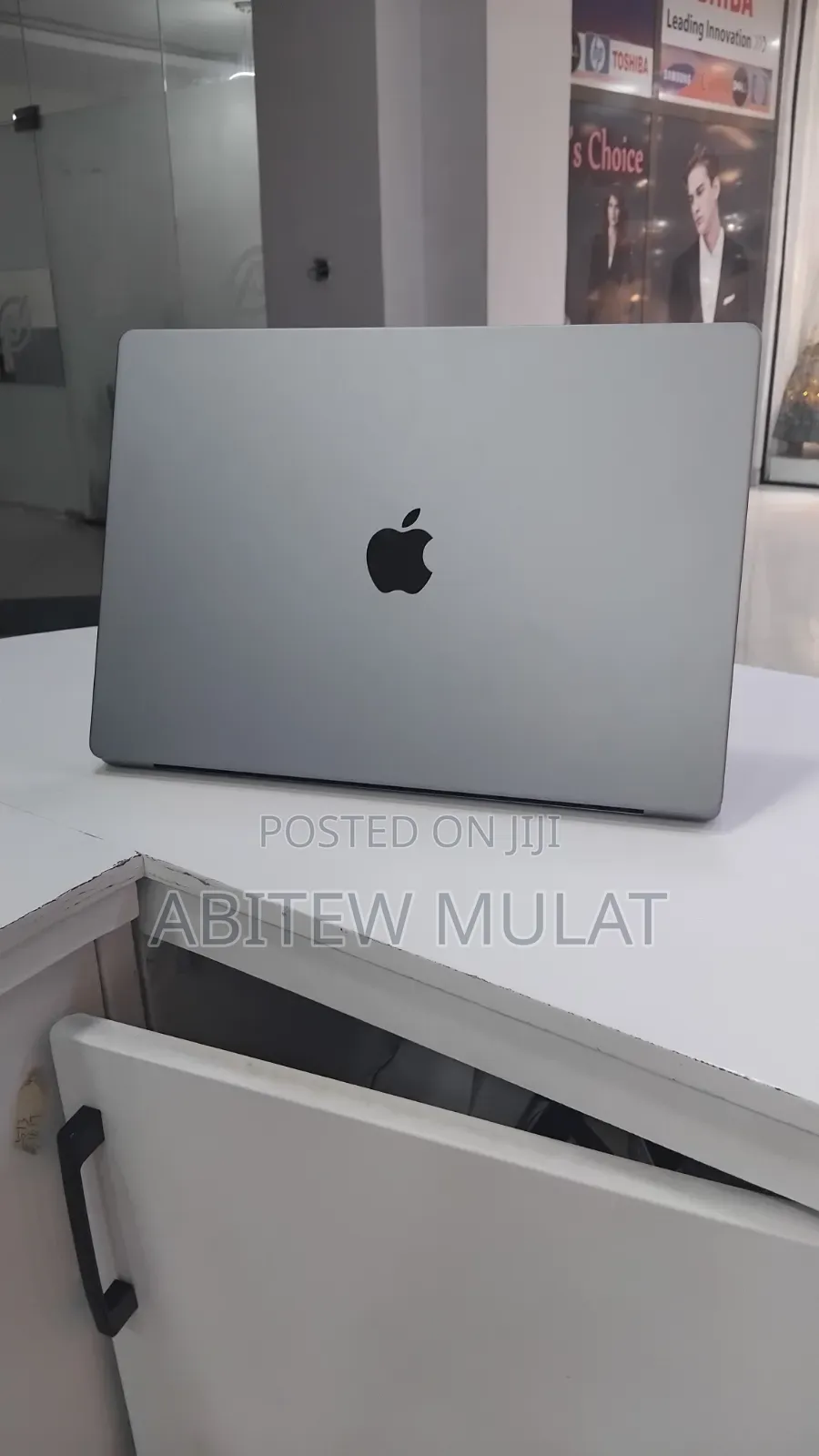 New Laptop Apple MacBook Pro 2021 M1 Max 64GB Apple M1 Max SSD 1T