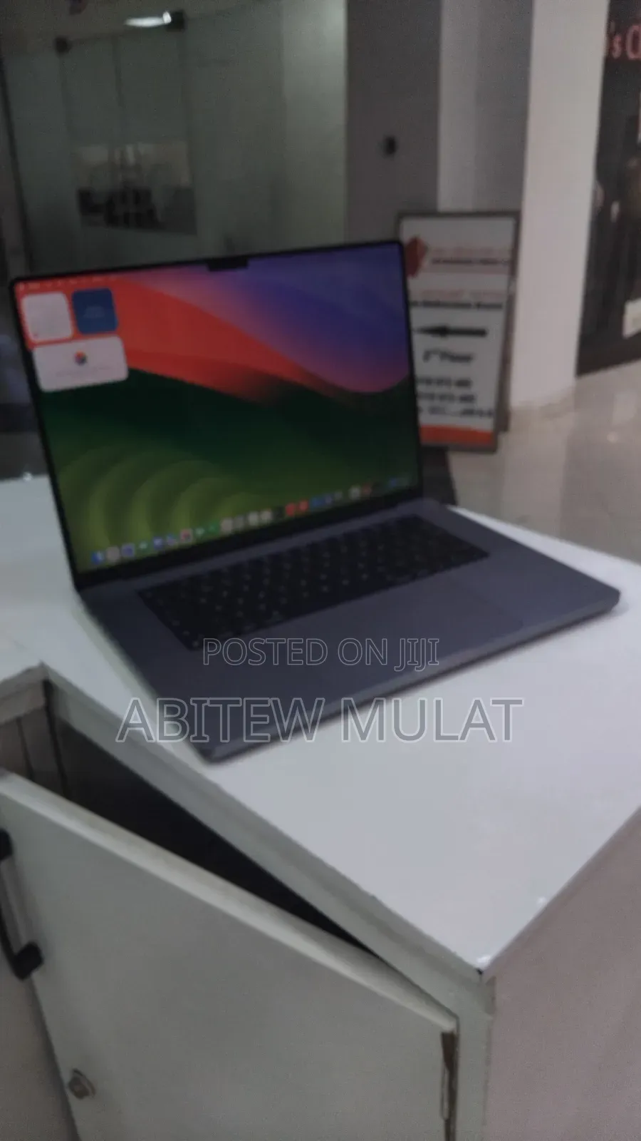 New Laptop Apple MacBook Pro 2021 M1 Max 64GB Apple M1 Max SSD 1T