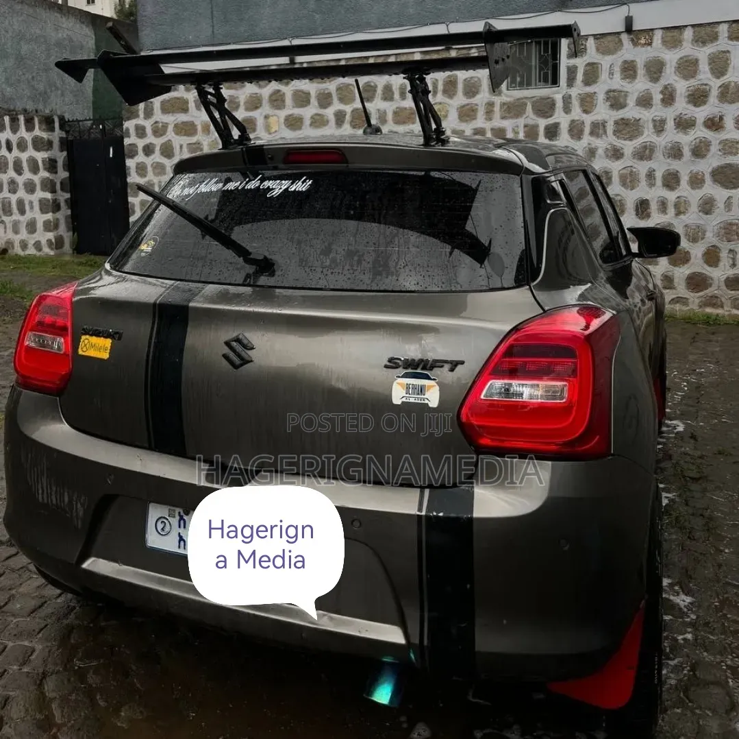 Suzuki Swift 2022 Gray