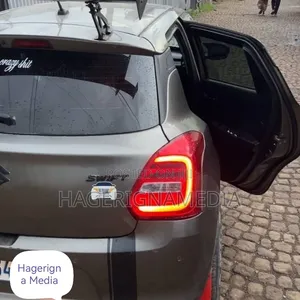 Suzuki Swift 2022 Gray