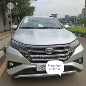 Toyota Rush 2022 Silver