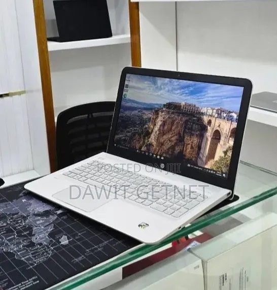 New Laptop HP Envy x360 12GB Intel Core i5 HDD 1T