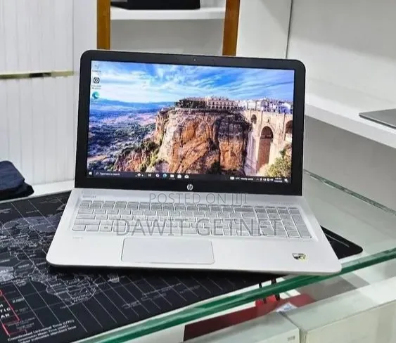 New Laptop HP Envy x360 12GB Intel Core i5 HDD 1T