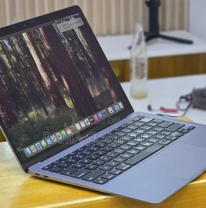 New Laptop Apple MacBook Air 2020 M1 16GB Apple M1 SSD 256GB