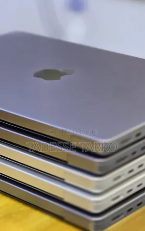 New Laptop Apple MacBook Pro 2021 M1 32GB Apple M1 Pro SSD 512GB