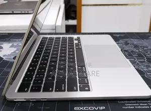 New Laptop Apple MacBook Air 2022 M2 8GB Apple M2 SSD 256GB