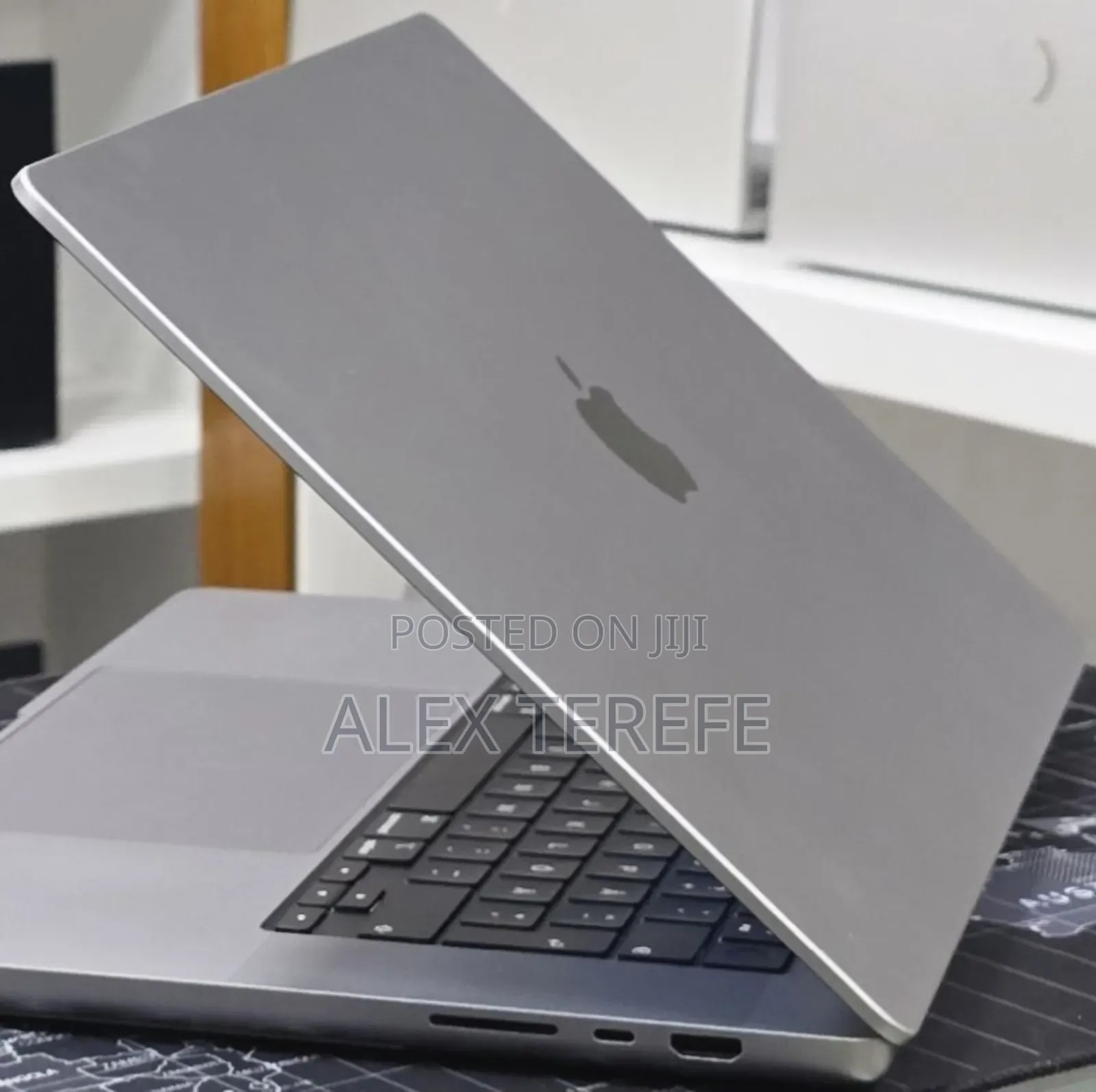 New Laptop Apple MacBook Pro 2021 M1 64GB Apple M1 Max SSD 1T