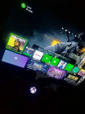 Xbox. Series X 500 Gb Two Controlers