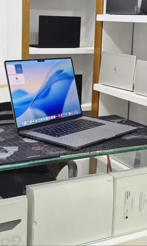 New Laptop Apple MacBook Pro 2021 M1 Max 64GB Apple M1 Max SSD 1T