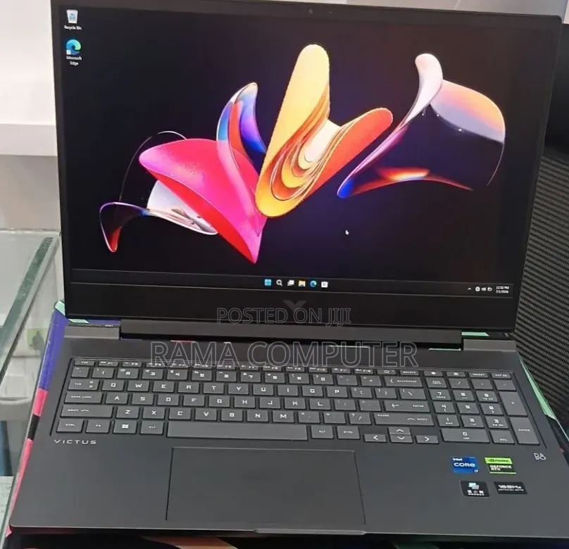 New Laptop HP Victus 16 16GB Intel Core i7 SSD 1T