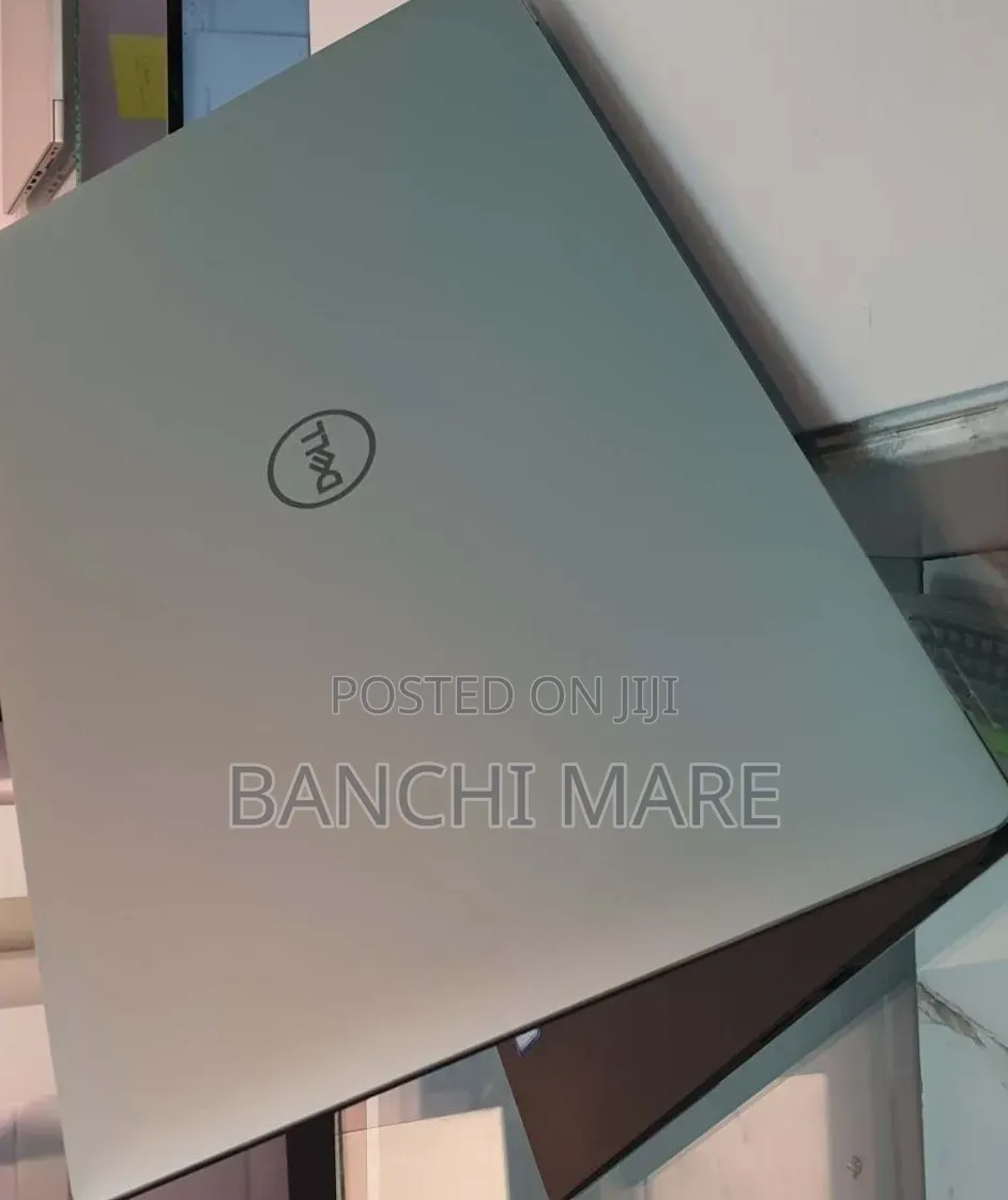 New Laptop Dell XPS 15 16GB Intel Core i9 SSD 512GB