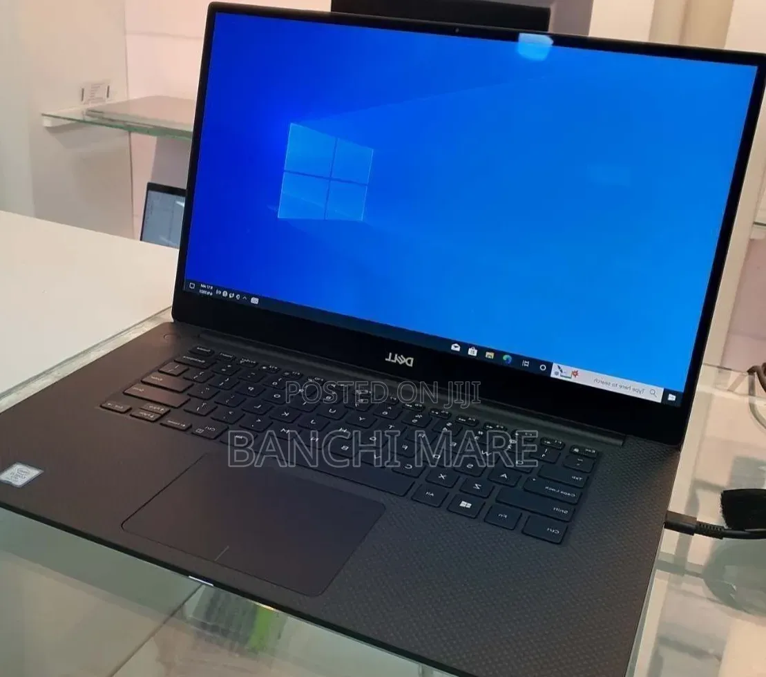 New Laptop Dell XPS 15 16GB Intel Core i9 SSD 512GB