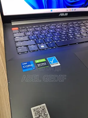 New Laptop Asus VivoBook 15 X505BA 16GB Intel Core i7 SSD 512GB