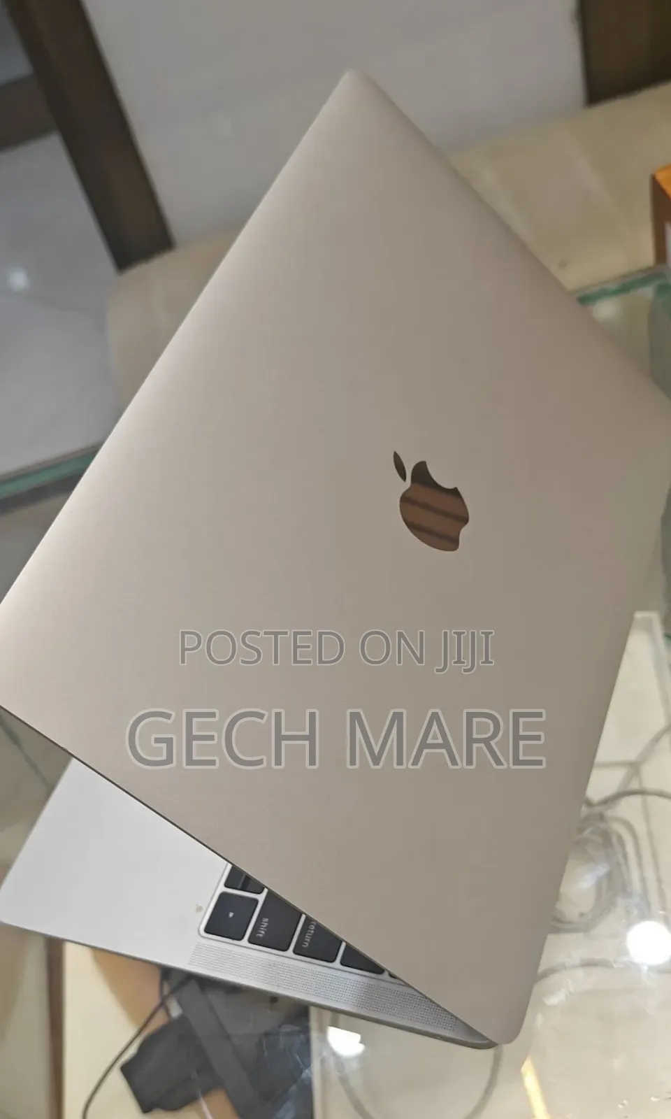 New Laptop Apple MacBook Air 2019 8GB Intel Core i5 SSD 256GB