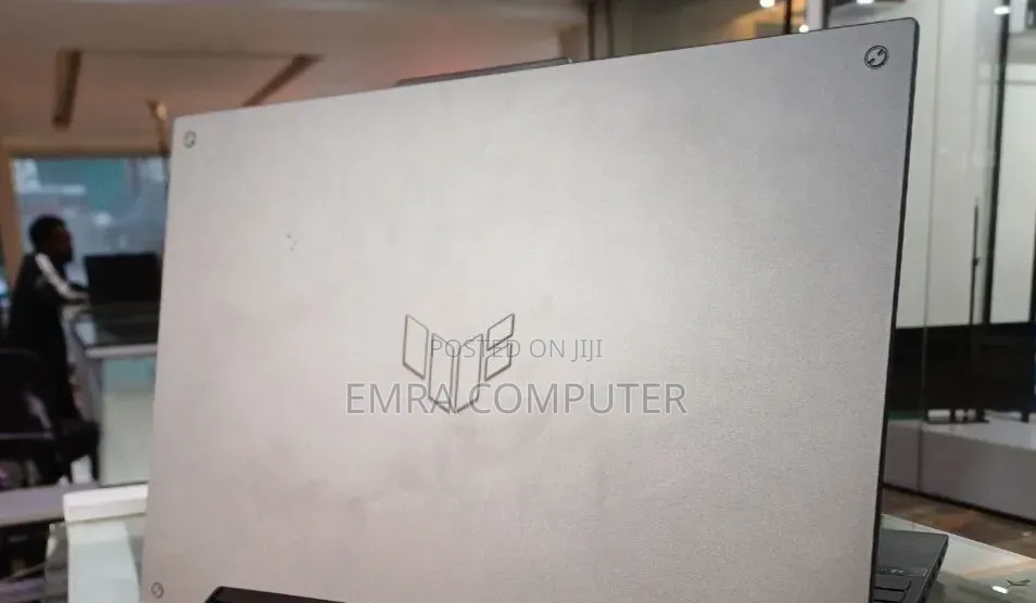 New Laptop Asus 16GB Intel Core i5 SSD 512GB