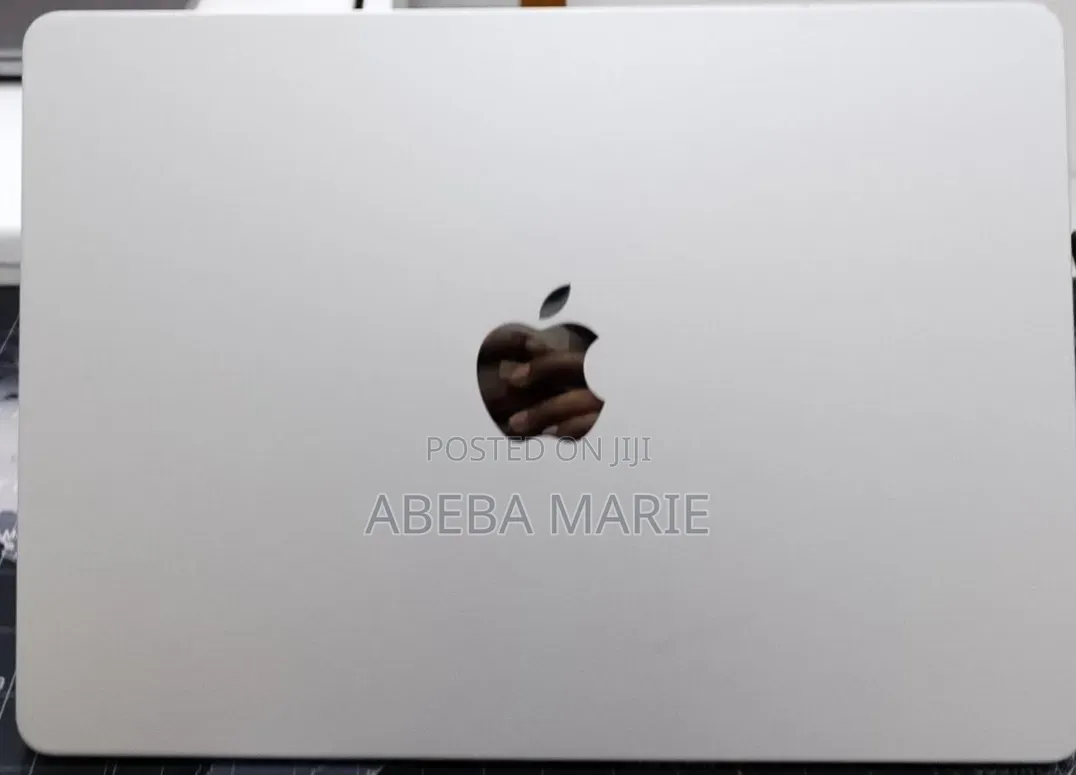 New Laptop Apple MacBook Air 2022 M2 8GB Apple M2 SSD 256GB