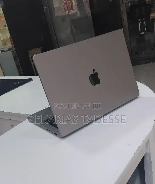 New Laptop Apple MacBook Pro 2021 M1 16GB Apple M1 SSD 512GB