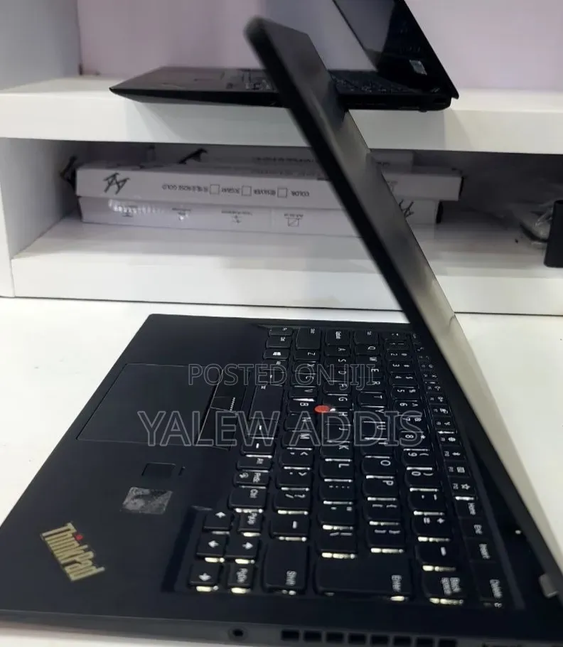 New Laptop Lenovo ThinkPad X1 Carbon 8GB Intel Core i5 SSD 512GB