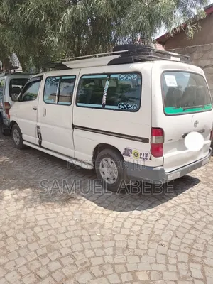 Toyota HiAce 2003 White