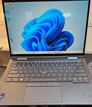 New Laptop Lenovo Yoga 700 32GB Intel Core i7 SSD 512GB