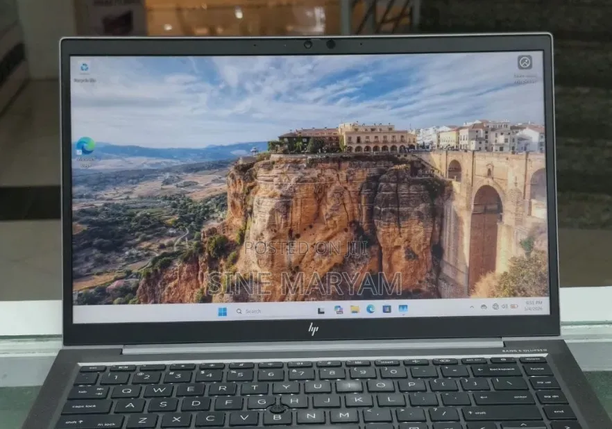 New Laptop HP ZBook Fury 17 G7 16GB Intel Core i7 SSD 512GB