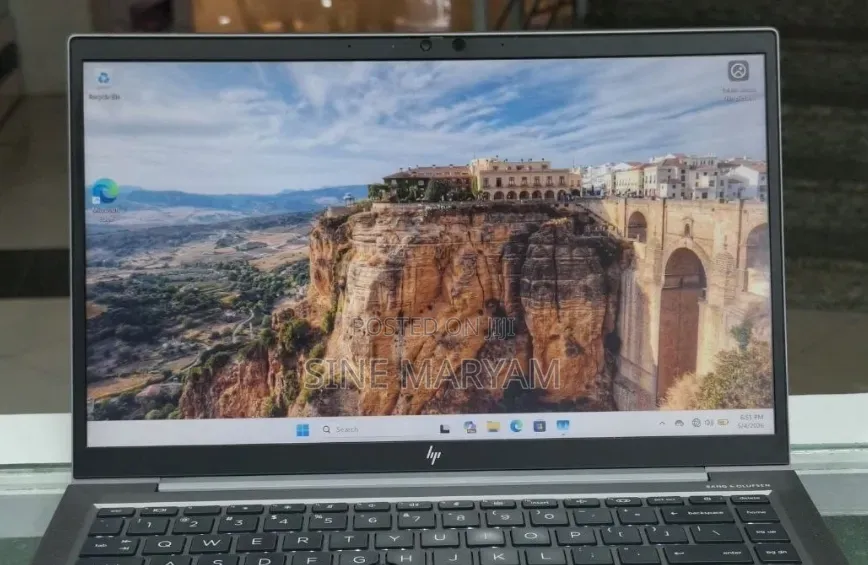 New Laptop HP ZBook Fury 17 G7 16GB Intel Core i7 SSD 512GB