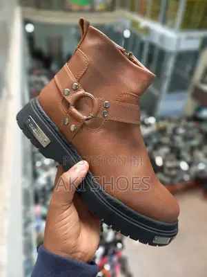 CHEKICH Boots