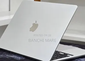 New Laptop Apple MacBook Air 2022 M2 16GB Apple M2 SSD 512GB