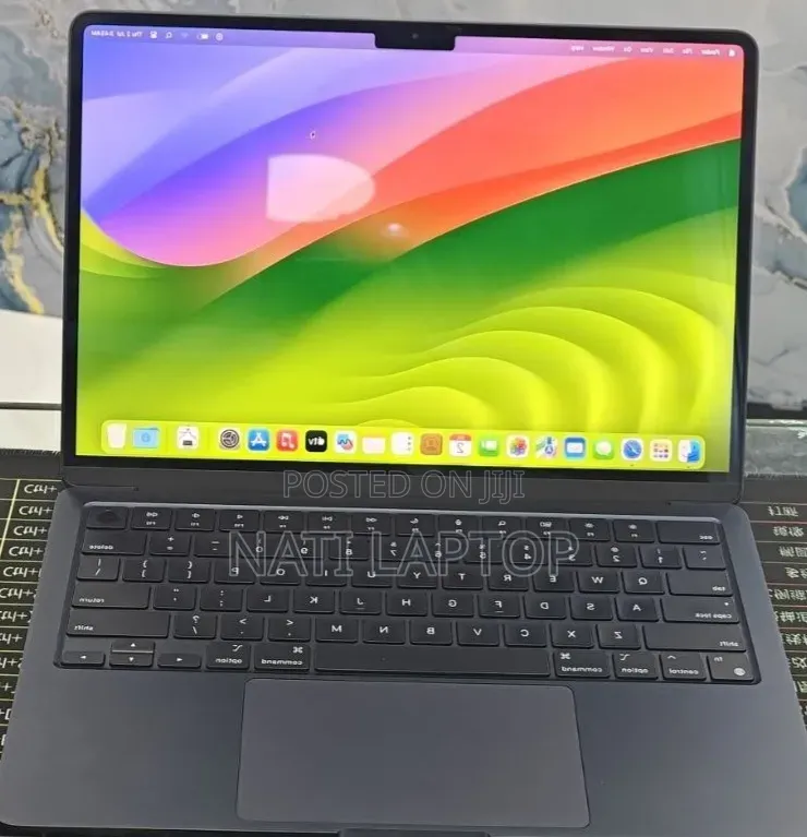 New Laptop Apple MacBook Air 2022 M2 8GB Apple M2 SSD 512GB