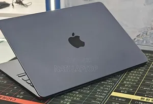 New Laptop Apple MacBook Air 2022 M2 8GB Apple M2 SSD 512GB