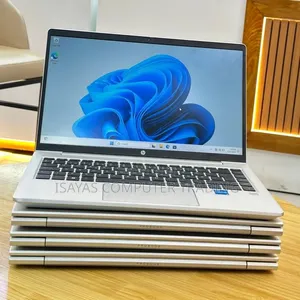 New Laptop HP ProBook 440 G10 8GB Intel Core i3 SSD 256GB