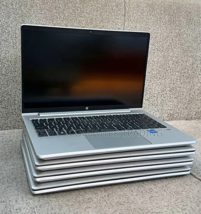 New Laptop HP ProBook 440 G10 8GB Intel Core i3 SSD 256GB