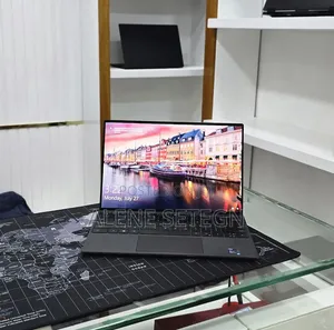 New Laptop Dell XPS 13 16GB Intel Core i7 SSD 512GB
