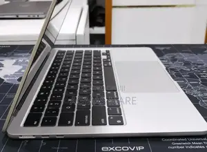 New Laptop Apple MacBook Air 2022 M2 8GB Apple M2 SSD 256GB