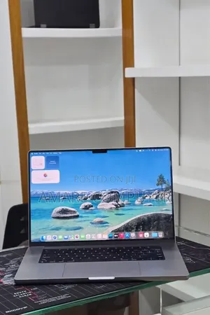 New Laptop Apple MacBook Pro 2021 M1 32GB Apple M1 Pro SSD 512GB